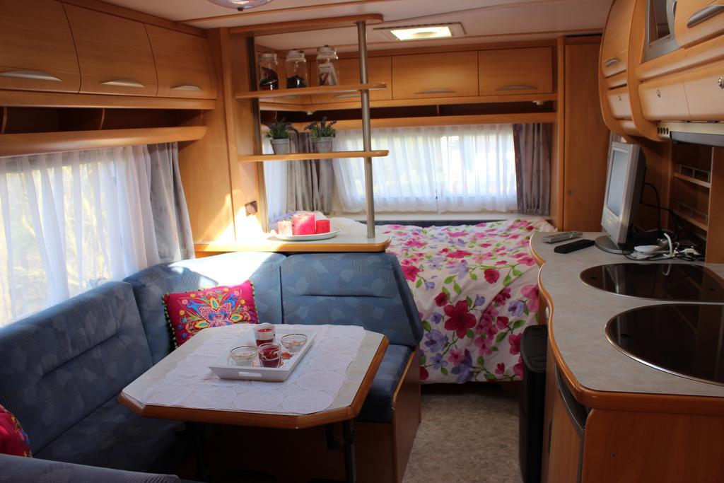 Caravan 'T Koekoeksnest อาชเตแกร์เกอ ห้อง รูปภาพ