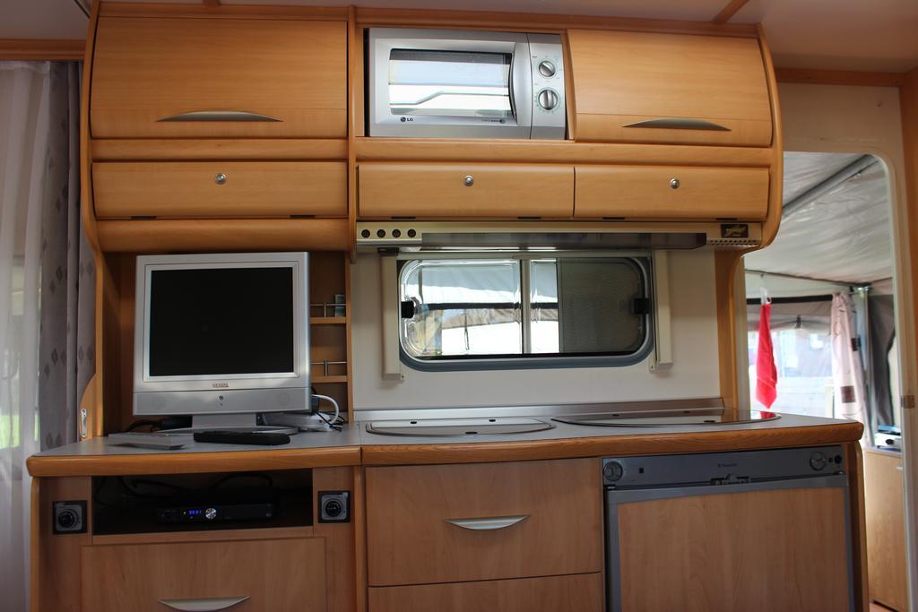 Caravan 'T Koekoeksnest อาชเตแกร์เกอ ห้อง รูปภาพ