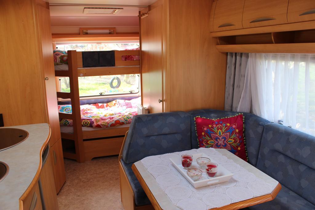 Caravan 'T Koekoeksnest อาชเตแกร์เกอ ห้อง รูปภาพ